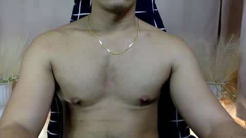 Snapshot of 000batman000 chatting on December 20, 5:57 am Bruce online show from December 20, 5:57 am