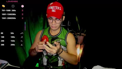 Snapshot of 000batman000 chatting on February 5, 3:22 am Bruce online show from February 5, 3:22 am