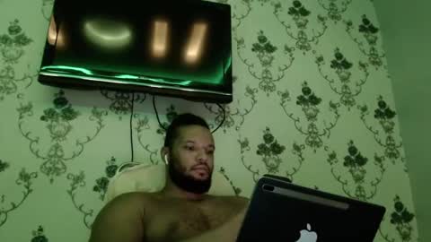 Snapshot of 0_kingsley chatting on January 8, 7:03 am Kingsley online show from January 8, 7:03 am