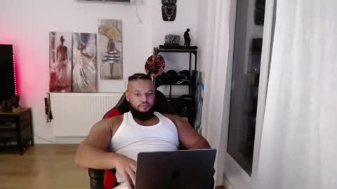 Snapshot of 0_kingsley chatting on April 25, 2:03 am Kingsley online show from April 25, 2:03 am