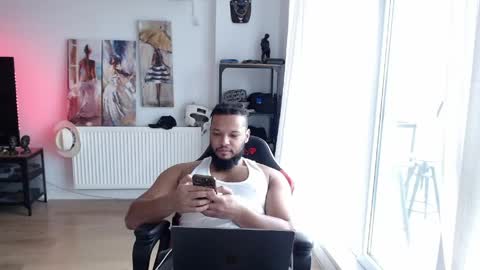 Snapshot of 0_kingsley chatting on April 27, 5:00 pm Kingsley online show from April 27, 5:00 pm