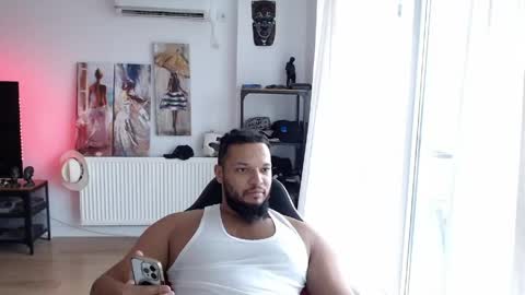 Snapshot of 0_kingsley chatting on May 14, 10:55 am Kingsley online show from May 14, 10:55 am