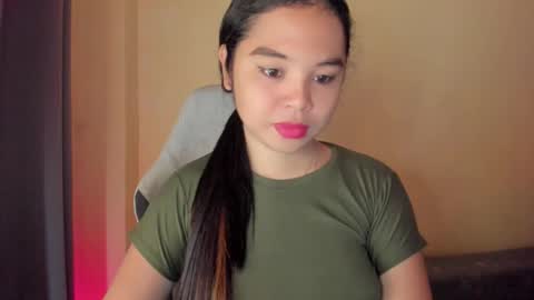 Snapshot of 0wwlo0k chatting on October 6, 4:10 am 0wwlo0k online show from October 6, 4:10 am