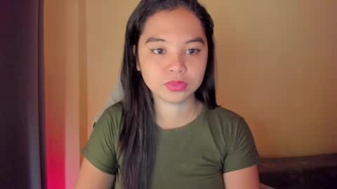 Snapshot of 0wwlo0k chatting on October 7, 4:31 am 0wwlo0k online show from October 7, 4:31 am