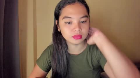 Snapshot of 0wwlo0k chatting on October 12, 4:22 am 0wwlo0k online show from October 12, 4:22 am