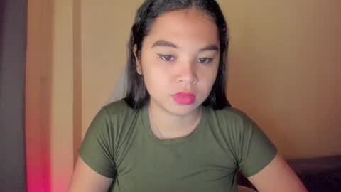 Snapshot of 0wwlo0k chatting on October 13, 5:51 am 0wwlo0k online show from October 13, 5:51 am