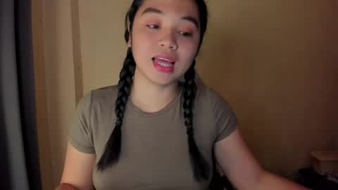 0wwlo0k online show from April 4, 4:55 am