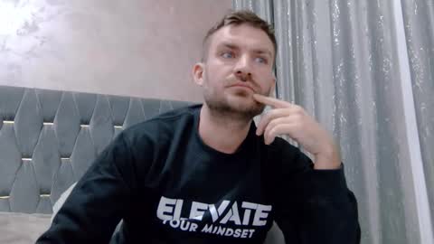 10in_deluxe online show from February 6, 8:51 am