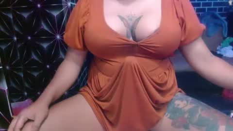  i am trixie im Your Selfsucking Mistress  online show from April 14, 6:52 am