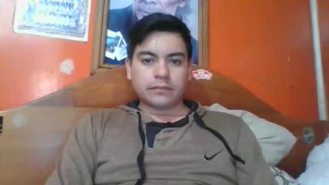 Snapshot of 12agus98 chatting on October 5, 7:01 pm 12agus98 online show from October 5, 7:01 pm
