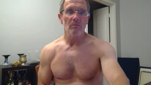 Snapshot of 13glanmorfa chatting on April 21, 2:51 am 13glanmorfa online show from April 21, 2:51 am