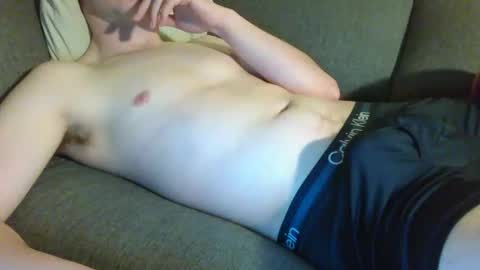 Snapshot of 18chillin chatting on November 5, 10:43 pm 18chillin online show from November 5, 10:43 pm