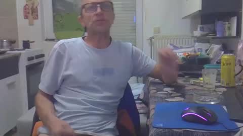 1973man online show from March 16, 10:25 pm