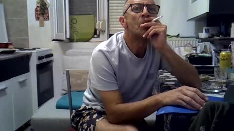 Snapshot of 1973man chatting on July 5, 1:34 am 1973man online show from July 5, 1:34 am