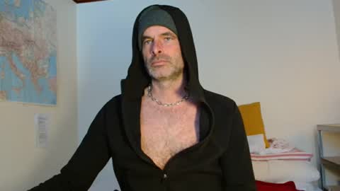 Snapshot of 19djulia chatting on January 28, 8:47 am djulia online show from January 28, 8:47 am