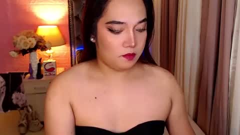 Snapshot of 1bestlover chatting on February 2, 10:28 pm Ekang online show from February 2, 10:28 pm