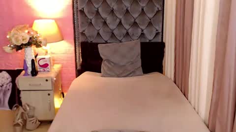 Snapshot of 1bestlover chatting on March 7, 9:07 am Ekang online show from March 7, 9:07 am