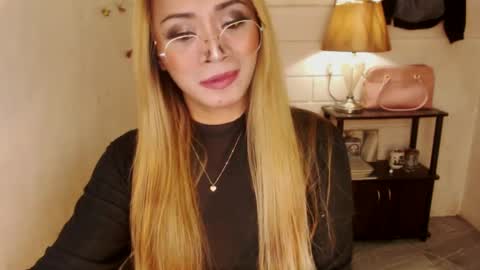 angel online show from December 25, 11:10 pm