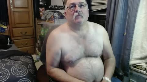 Snapshot of 1dusty60 chatting on December 2, 3:37 am 1dusty60 online show from December 2, 3:37 am