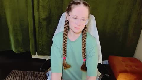 Snapshot of 1goldilocks chatting on February 14, 3:20 pm online show from February 14, 3:20 pm