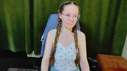 Snapshot of 1goldilocks chatting on February 25, 4:05 pm online show from February 25, 4:05 pm