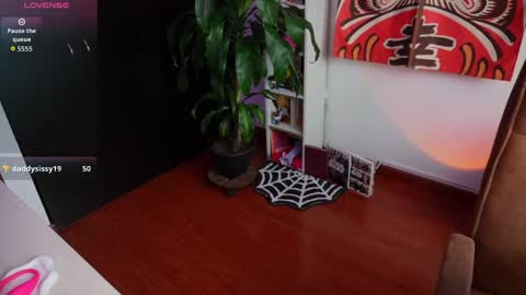 Snapshot of 1hannamontana chatting on June 9, 10:10 pm 1hannamontana online show from June 9, 10:10 pm