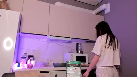Lily 3 online show from April 30, 6:36 pm