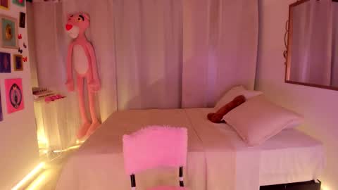 laiaa rivas online show from March 7, 2:41 am