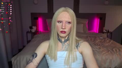 Michelle online show from February 12, 7:42 pm