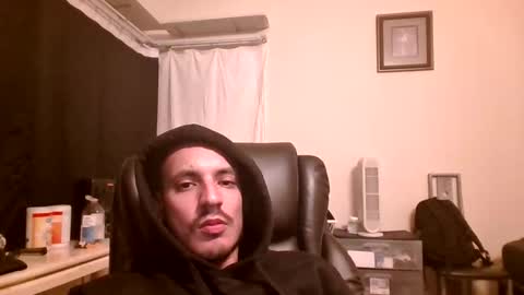 Snapshot of 1luv2cum chatting on April 26, 10:57 am sabotagegoat online show from April 26, 10:57 am