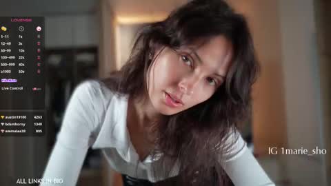 Marie online show from September 18, 6:43 pm