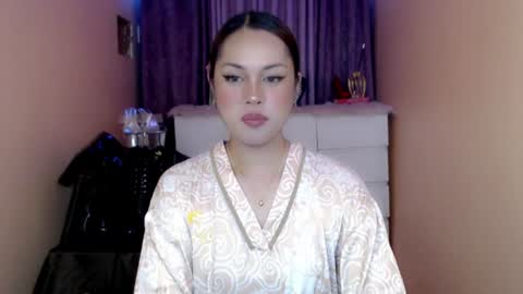 Snapshot of 1miracle_tranny chatting on July 1, 6:26 am 1miracle_tranny online show from July 1, 6:26 am