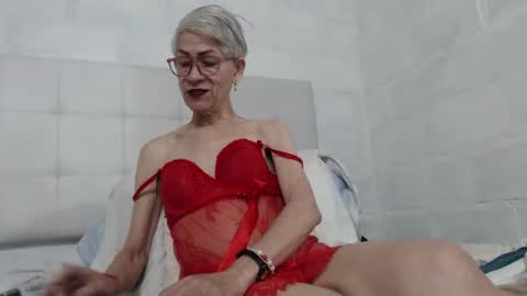 Snapshot of 1miss_monserrate chatting on January 25, 2:47 pm Miss Monserrate online show from January 25, 2:47 pm