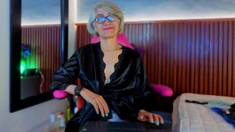 Miss Monserrate online show from March 19, 1:37 pm