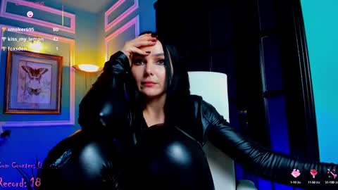 Moona  online show from February 13, 9:06 pm