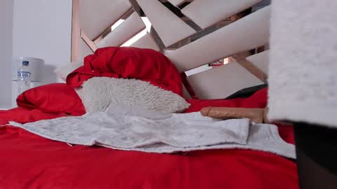 Snapshot of 1naughty_milf chatting on February 9, 1:03 pm Luisa online show from February 9, 1:03 pm