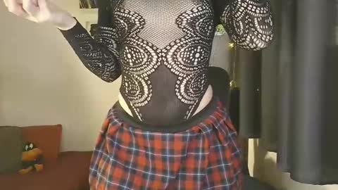 Nonita online show from June 19, 5:28 pm