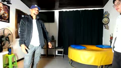 Snapshot of 1pushman chatting on June 8, 11:32 am pushman online show from June 8, 11:32 am