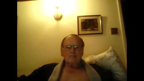 Snapshot of 1shorty chatting on December 16, 7:54 pm 1shorty online show from December 16, 7:54 pm