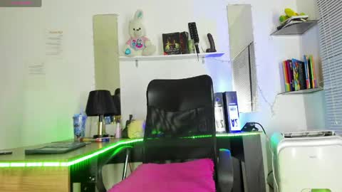 Snapshot of 1sweetvaleria1 chatting on May 19, 1:56 am 1sweetvaleria1 online show from May 19, 1:56 am