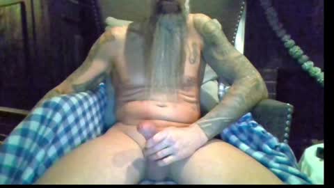 Snapshot of 1theone12 chatting on December 7, 2:20 am 1theone12 online show from December 7, 2:20 am