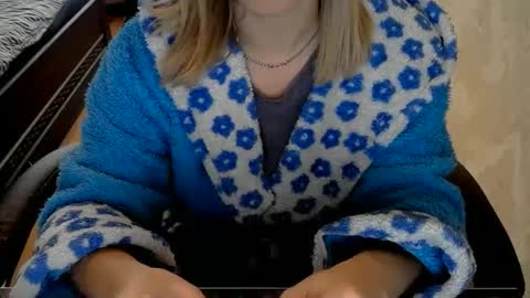 1your_hot_girls online show from March 2, 11:07 am