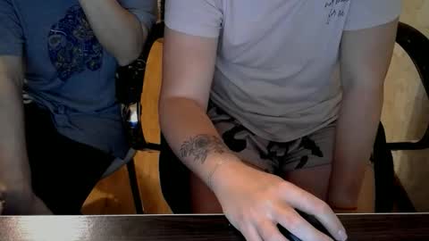 1your_hot_girls online show from November 29, 8:34 pm