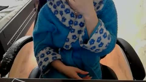 1your_hot_girls online show from March 31, 12:27 pm