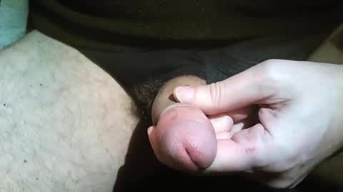 Snapshot of 2001uwuk chatting on December 8, 6:28 pm 2001uwuk online show from December 8, 6:28 pm