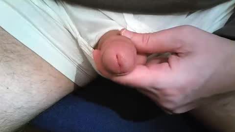 2001uwuk online show from November 30, 8:57 pm