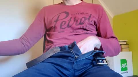 22_acacia_avenue online show from March 4, 8:09 am