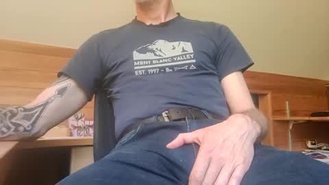 Snapshot of 22_acacia_avenue chatting on April 25, 8:50 am 22_acacia_avenue online show from April 25, 8:50 am