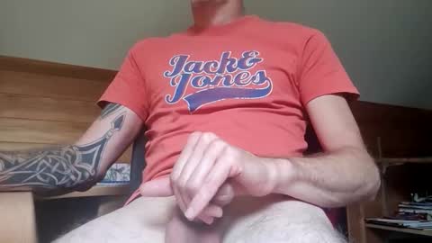 Snapshot of 22_acacia_avenue chatting on June 6, 1:05 pm 22_acacia_avenue online show from June 6, 1:05 pm