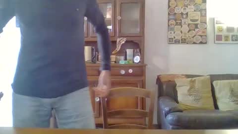 22esserre online show from March 19, 2:21 pm